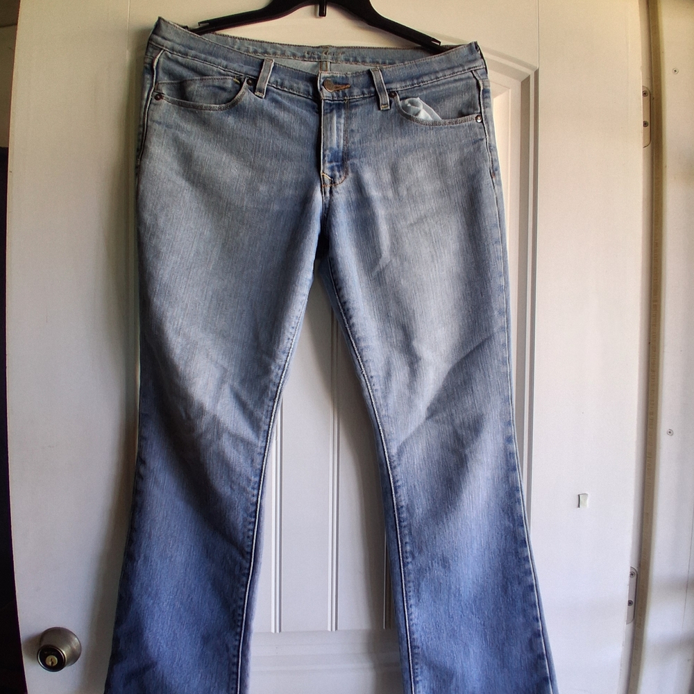 Women's Light Blue Jeans